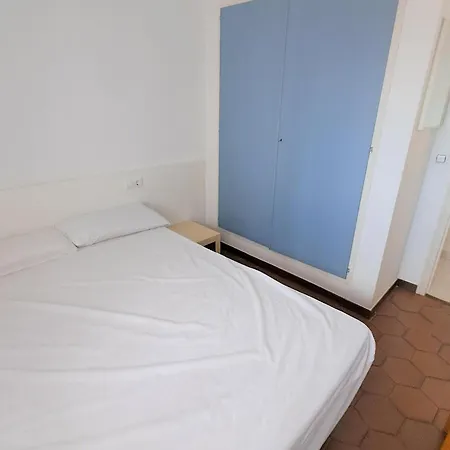 Centrico En Empuriabrava, A 600m De La Playa, Con Balcon Y Aire Acondicionado. - Es-228-188 Empuriabrava