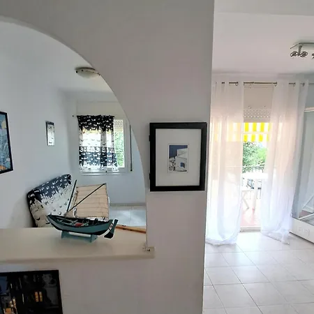 Centrico En Empuriabrava, A 600m De La Playa, Con Balcon Y Aire Acondicionado. - Es-228-188 *